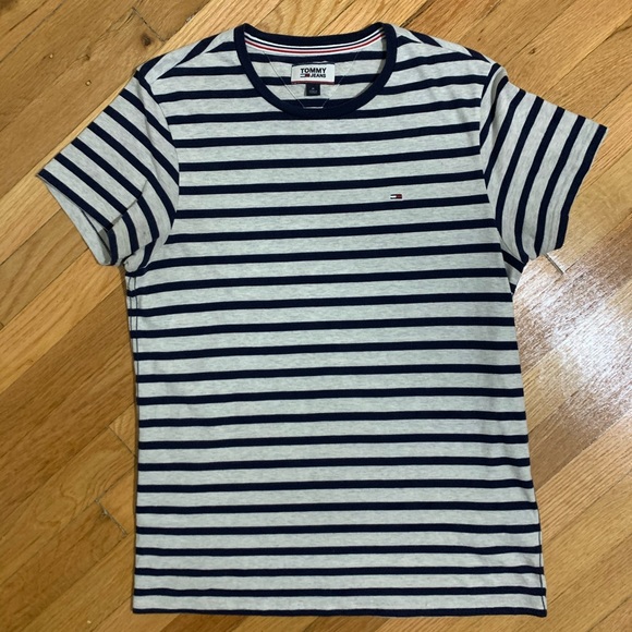 Tommy Hilfiger striped tee 100% cotton GUC - Picture 2 of 5